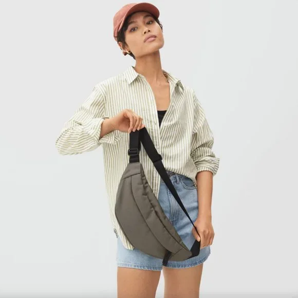 Everlane fanny pack hotsell